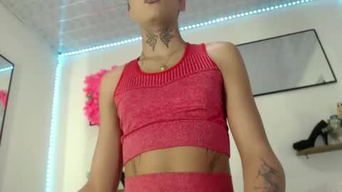 Snapshot of darianna_atehortua chatting on April 19, 2026, 9:17 pm Dary online show from April 19, 2026, 9:17 pm