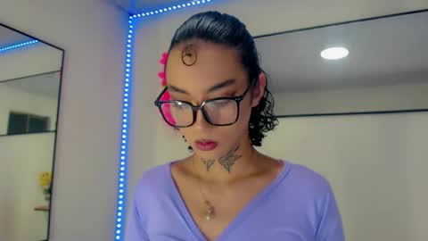 Snapshot of darianna_atehortua chatting on April 28, 2026, 9:53 pm Dary online show from April 28, 2026, 9:53 pm