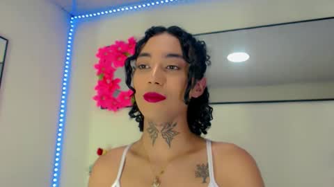 Snapshot of darianna_atehortua chatting on May 4, 2026, 9:44 pm Dary online show from May 4, 2026, 9:44 pm