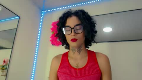 Snapshot of darianna_atehortua chatting on May 9, 2026, 9:42 pm Dary online show from May 9, 2026, 9:42 pm