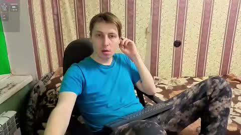 darienlarge online show from December 14, 2025, 7:07 pm