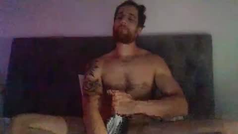 Snapshot of dariensur chatting on February 19, 2025, 3:06 am Darien online show from February 19, 2025, 3:06 am