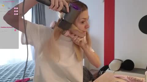 darilboom online show from December 4, 2025, 9:40 am