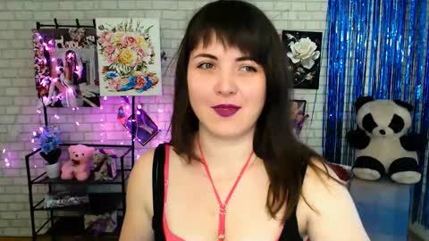 Snapshot of darina_m_ chatting on February 14, 2025, 8:52 am Darina online show from February 14, 2025, 8:52 am