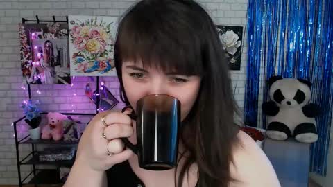 Snapshot of darina_m_ chatting on March 1, 2025, 8:56 am Darina online show from March 1, 2025, 8:56 am