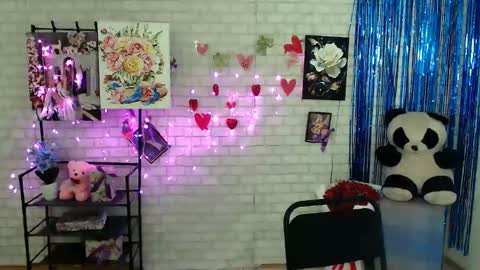 Snapshot of darina_m_ chatting on March 6, 2025, 5:46 am Darina online show from March 6, 2025, 5:46 am