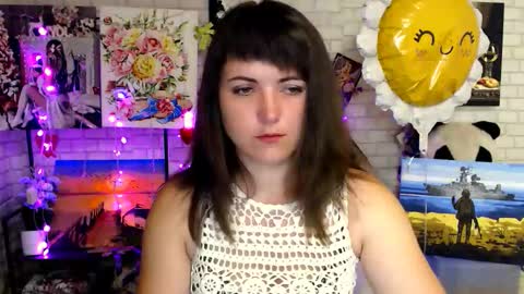 Snapshot of darina_m_ chatting on September 18, 2025, 4:58 am Darina online show from September 18, 2025, 4:58 am