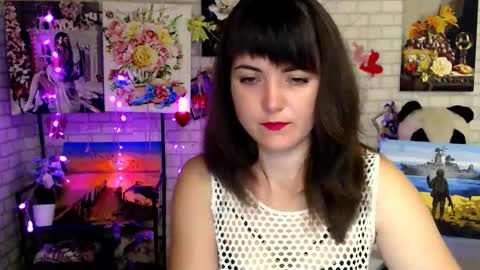 Snapshot of darina_m_ chatting on October 17, 2025, 4:59 am Darina online show from October 17, 2025, 4:59 am