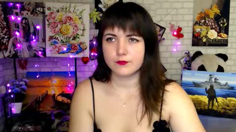 Snapshot of darina_m_ chatting on December 5, 2025, 8:45 am Darina online show from December 5, 2025, 8:45 am