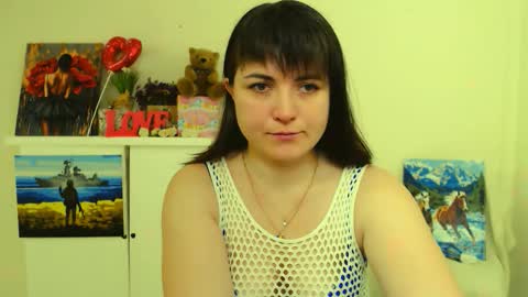 Snapshot of darina_m_ chatting on February 22, 2026, 5:19 am Darina online show from February 22, 2026, 5:19 am