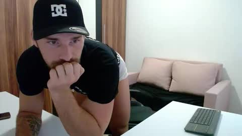 darius_94 online show from October 15, 2025, 2:50 pm