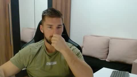 darius_94 online show from November 26, 2025, 6:03 am