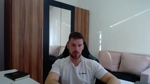 Snapshot of darius_94 chatting on April 19, 2026, 5:29 am darius_94 online show from April 19, 2026, 5:29 am