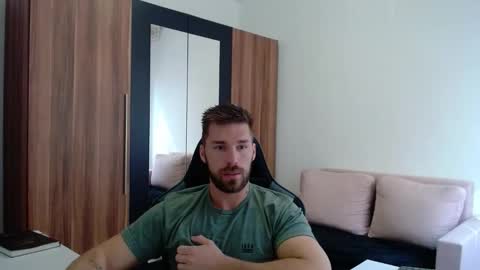 Snapshot of darius_94 chatting on May 10, 2026, 7:13 am darius_94 online show from May 10, 2026, 7:13 am