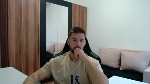 Snapshot of darius_94 chatting on May 18, 2026, 5:24 am darius_94 online show from May 18, 2026, 5:24 am