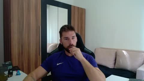 darius_94 online show from July 18, 2026, 6:50 am