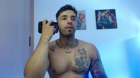 Snapshot of darius_phoenix chatting on July 6, 2026, 4:53 pm Darius Phoenix online show from July 6, 2026, 4:53 pm
