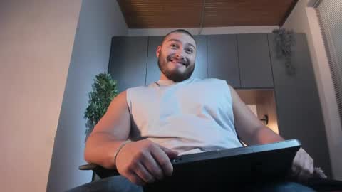 Snapshot of darius_wolfe chatting on April 23, 2026, 11:20 am Darius online show from April 23, 2026, 11:20 am