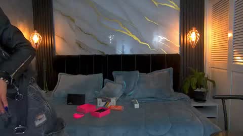 dark_dominika online show from April 7, 2026, 12:49 pm