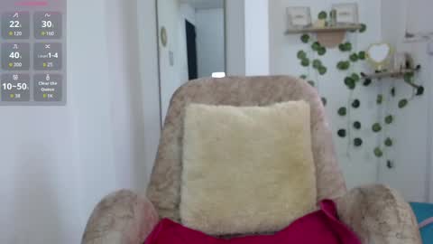 dark_dreams0 online show from May 11, 2026, 7:11 pm