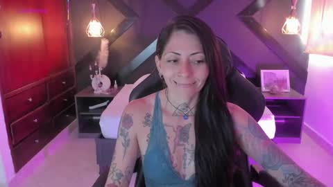 M I K A E L A online show from October 10, 2025, 7:13 pm