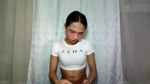 Snapshot of dark_hurohuro19 chatting on December 10, 2024, 2:38 am LIANNA online show from December 10, 2024, 2:38 am