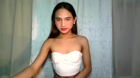 Snapshot of dark_hurohuro19 chatting on December 16, 2024, 12:59 am LIANNA online show from December 16, 2024, 12:59 am