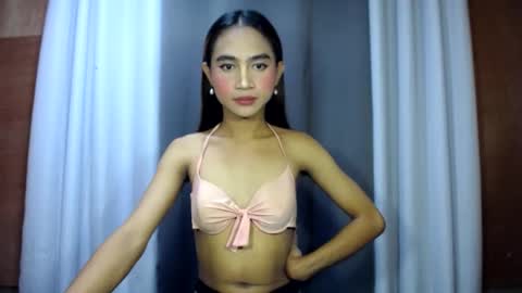 LIANNA online show from April 10, 2026, 2:39 am