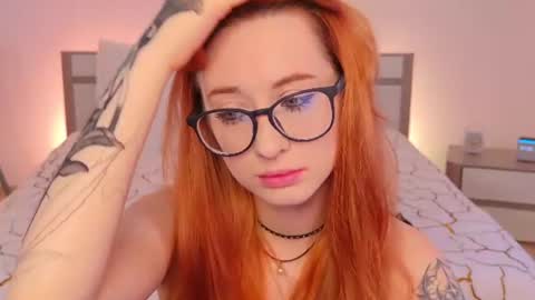Lola online show from June 18, 2026, 1:50 am