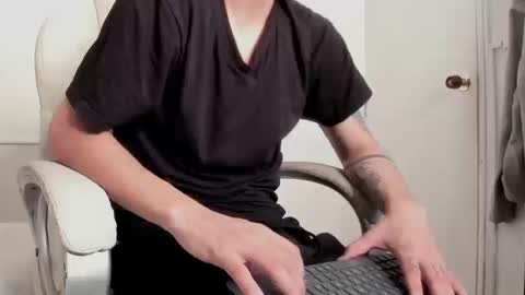 dark_sun333 online show from September 16, 2025, 10:33 pm