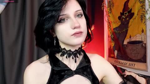 Snapshot of dark_vamp_ chatting on December 3, 2024, 9:01 pm Vamp  online show from December 3, 2024, 9:01 pm