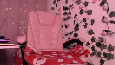  Candy   online show from October 9, 2025, 4:21 am