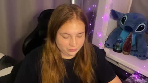 Snapshot of darkcharm1 chatting on November 19, 2025, 5:24 pm darkcharm1 online show from November 19, 2025, 5:24 pm