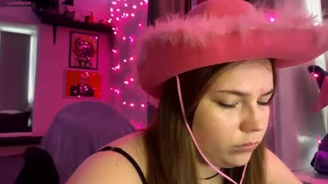 Snapshot of darkcharm1 chatting on February 17, 2026, 11:50 am darkcharm1 online show from February 17, 2026, 11:50 am