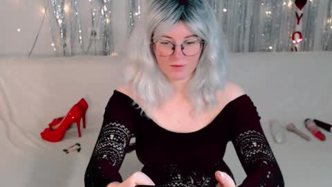 Kelly online show from September 14, 2025, 6:23 am