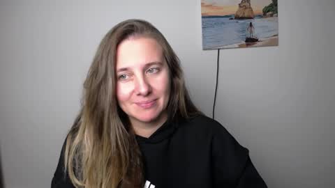 Snapshot of darklure_ chatting on October 9, 2025, 2:15 pm Anna online show from October 9, 2025, 2:15 pm