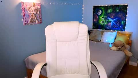 darkmoon____ online show from October 8, 2025, 1:47 am