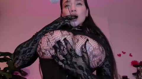 darknes_lilith18 online show from February 25, 2026, 11:36 pm