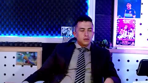 DARKO0717 online show from February 12, 2025, 6:09 pm