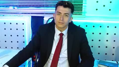 DARKO0717 online show from December 3, 2025, 1:42 pm