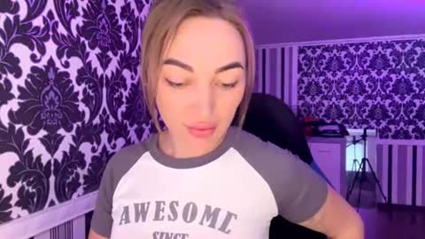 Angelina  online show from August 8, 2026, 11:45 am