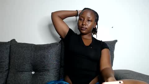 darktanqueen online show from March 4, 2025, 6:39 pm