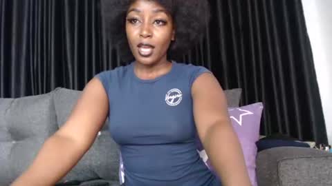 darktanqueen online show from May 28, 2026, 4:21 am