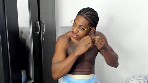 Snapshot of darktemp_ chatting on February 28, 2026, 11:00 am Darktemp online show from February 28, 2026, 11:00 am