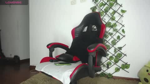 darkviper26 online show from April 20, 2026, 11:24 am