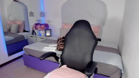 Darle Volant online show from September 13, 2025, 1:44 pm