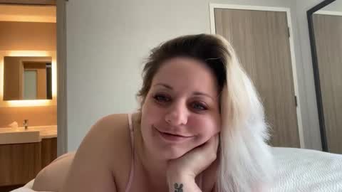 Snapshot of darling_ashley chatting on March 19, 2026, 6:56 pm Mommy online show from March 19, 2026, 6:56 pm