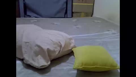 darling_ella online show from November 4, 2025, 8:57 am