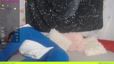 Snapshot of darling_tony18 chatting on December 7, 2024, 1:29 pm darling_tony18 online show from December 7, 2024, 1:29 pm