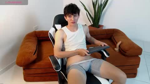 Snapshot of darrencolleen chatting on June 12, 2026, 11:25 pm darrencolleen online show from June 12, 2026, 11:25 pm